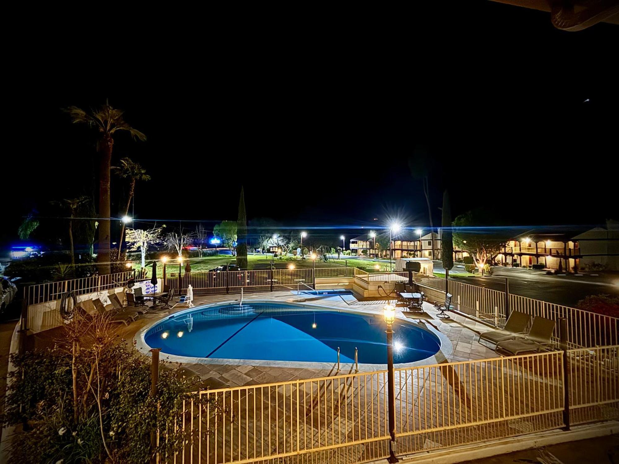 Western Holiday Lodge Three Rivers Luaran gambar